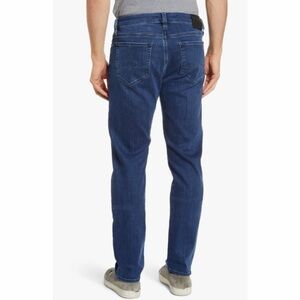 34 Heritage Courage Mid Rise Straight